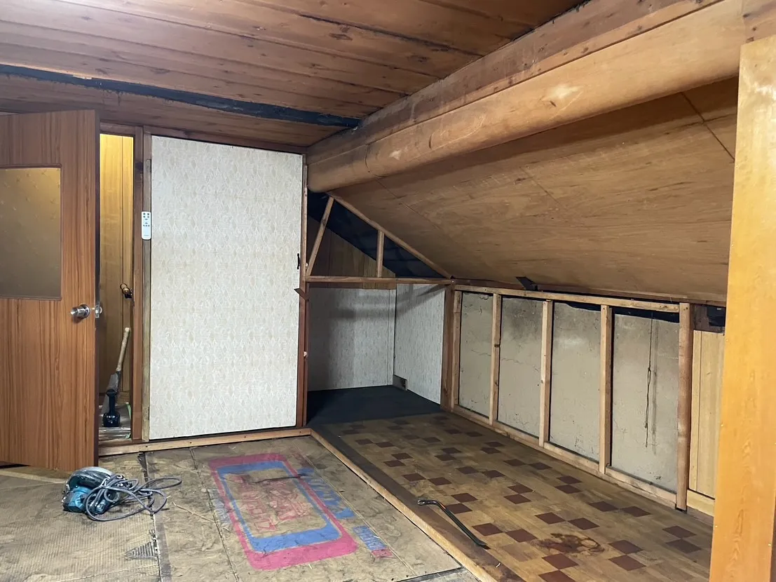 今日も外構工事と改築工事2ヶ所の大忙しでした。