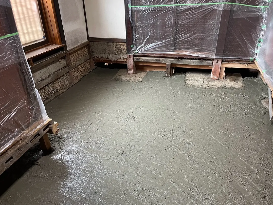 先日土間コンを打ち今日から根太組を始めました😊