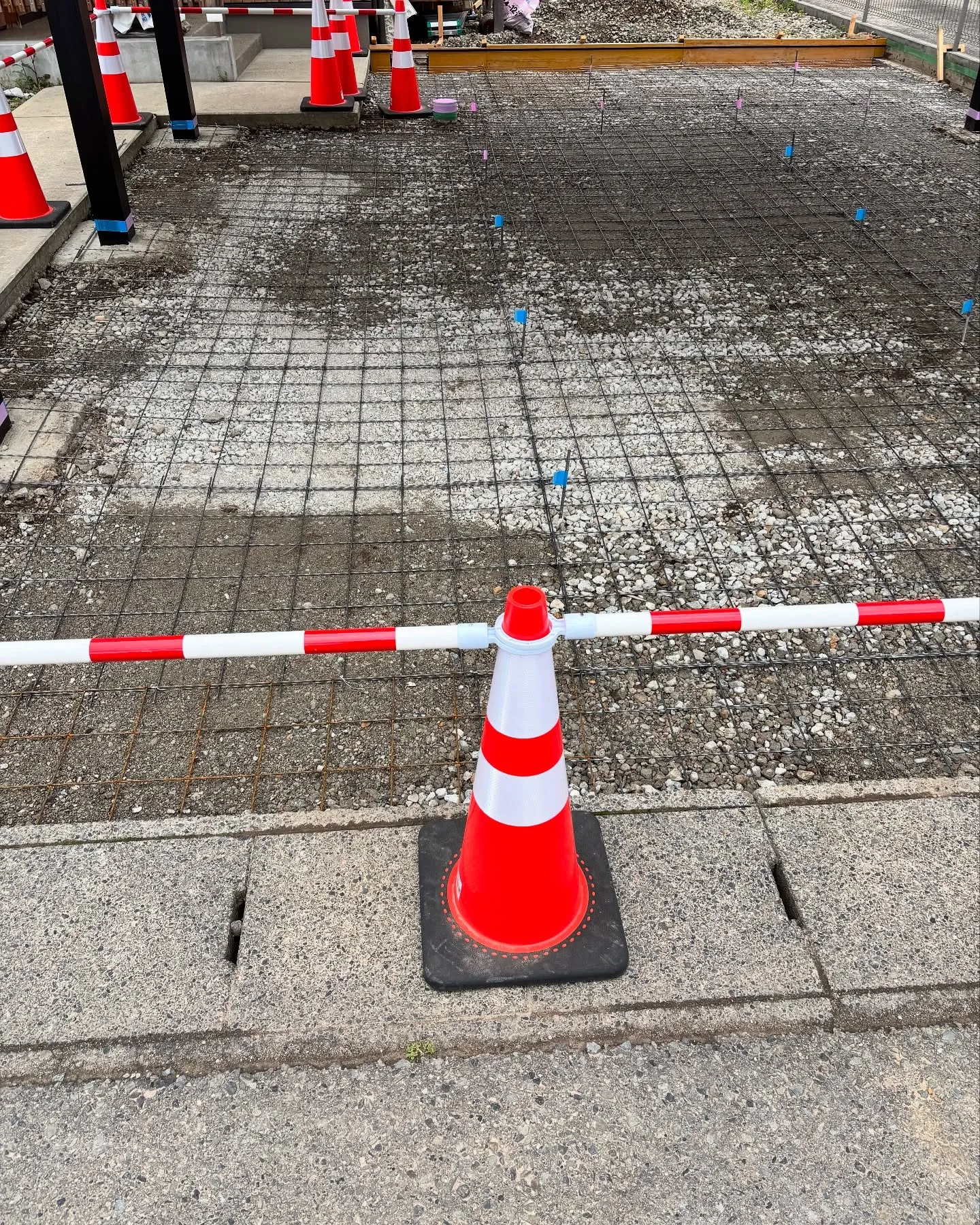 今日外構工事の土間コンクリート打設を行いました😃