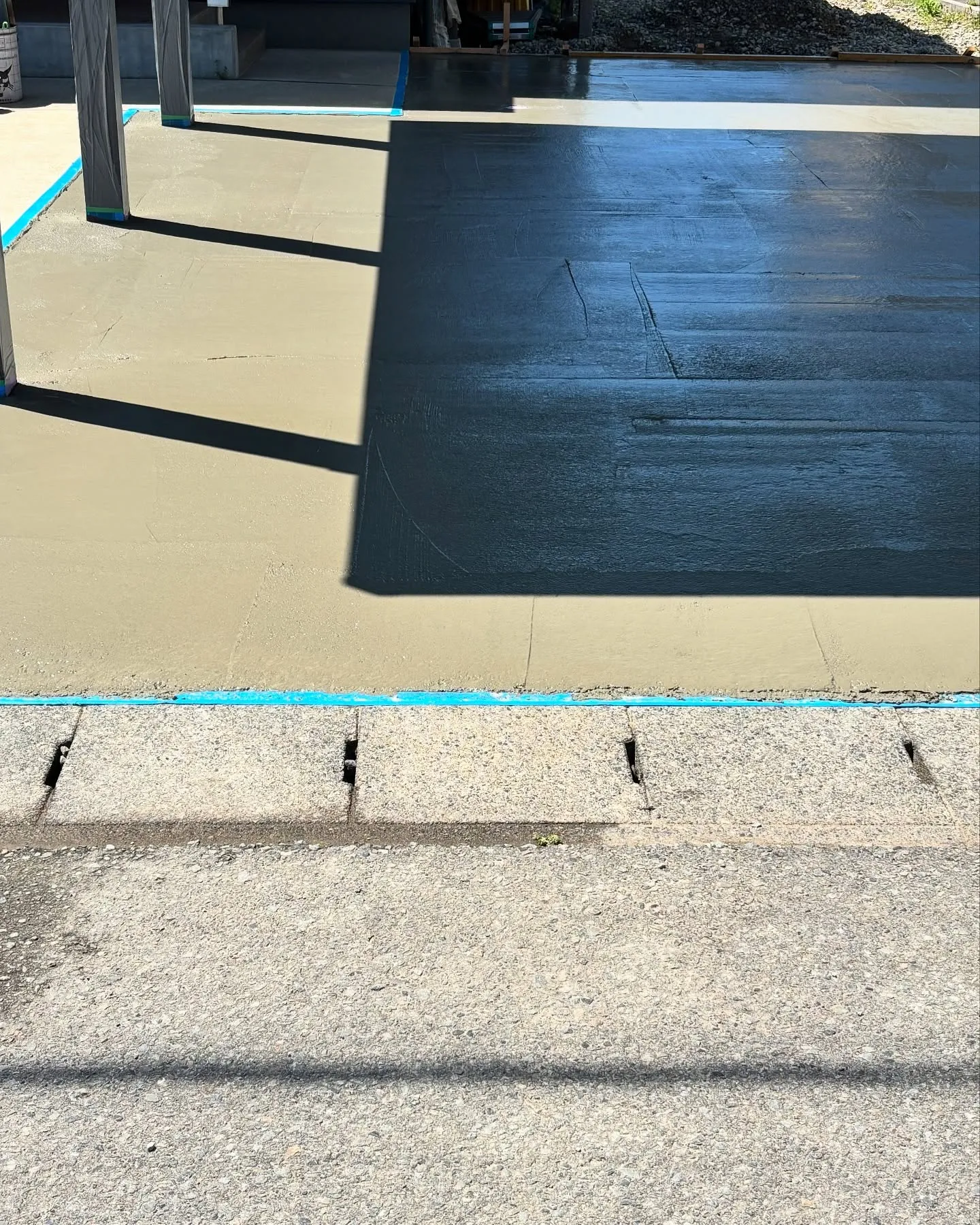 今日外構工事の土間コンクリート打設を行いました😃