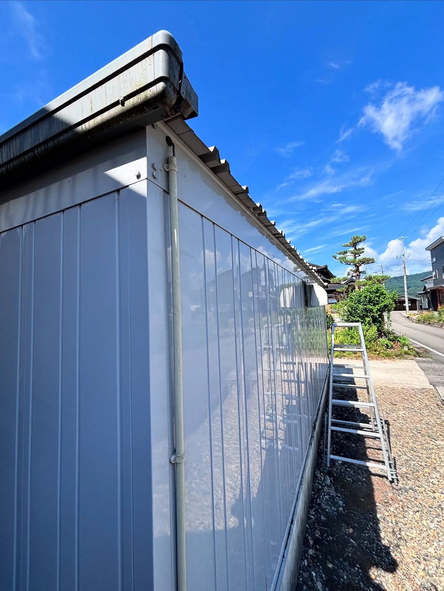 屋根屋さんからの依頼で